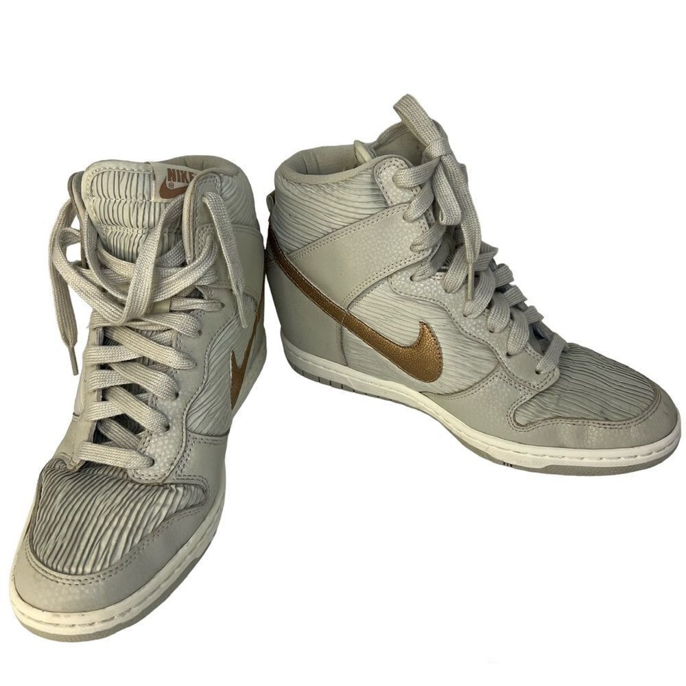 NIKE Dunk Sky Hi Light Bone-Sail-Metallic Red Bronze Women’s US 9.5 528899-013
